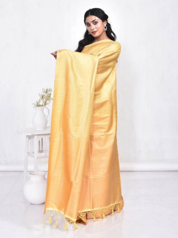 Golden Semi Silk Kanjeevaram Saree - Image 4