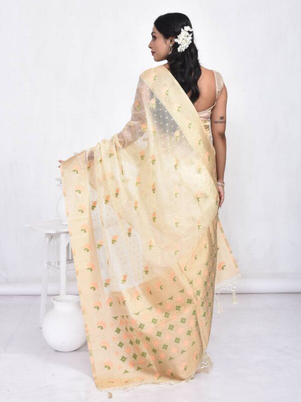 Off White Muslin Silk Saree - Image 2