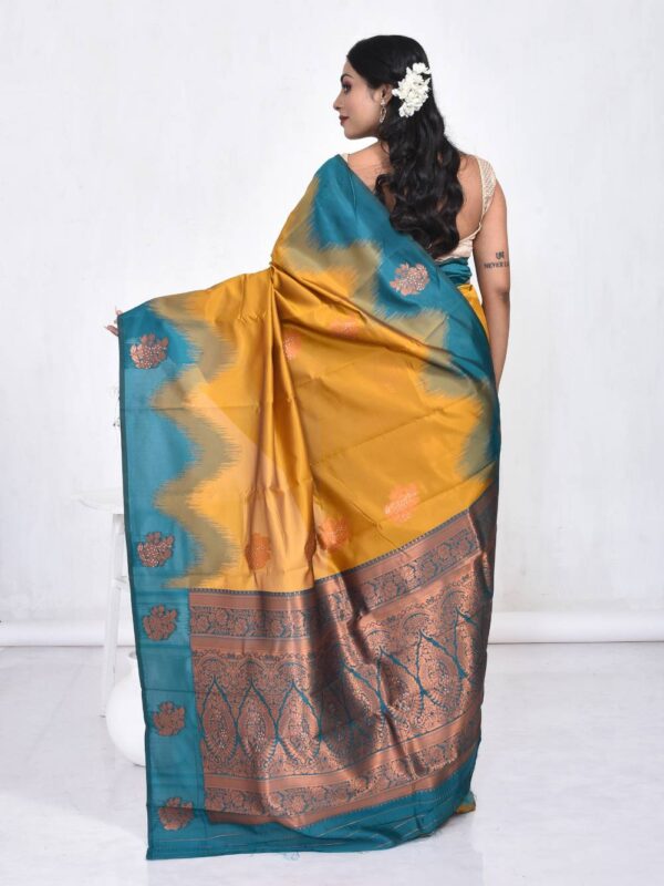 Golden Semi Silk Kanjeevaram Saree - Image 2