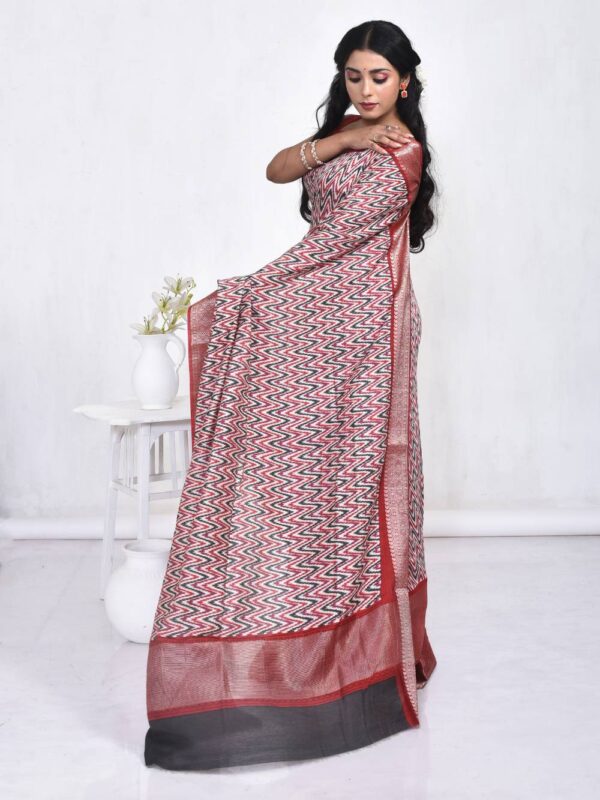 Red White Ikat Print Linen Saree - Image 4