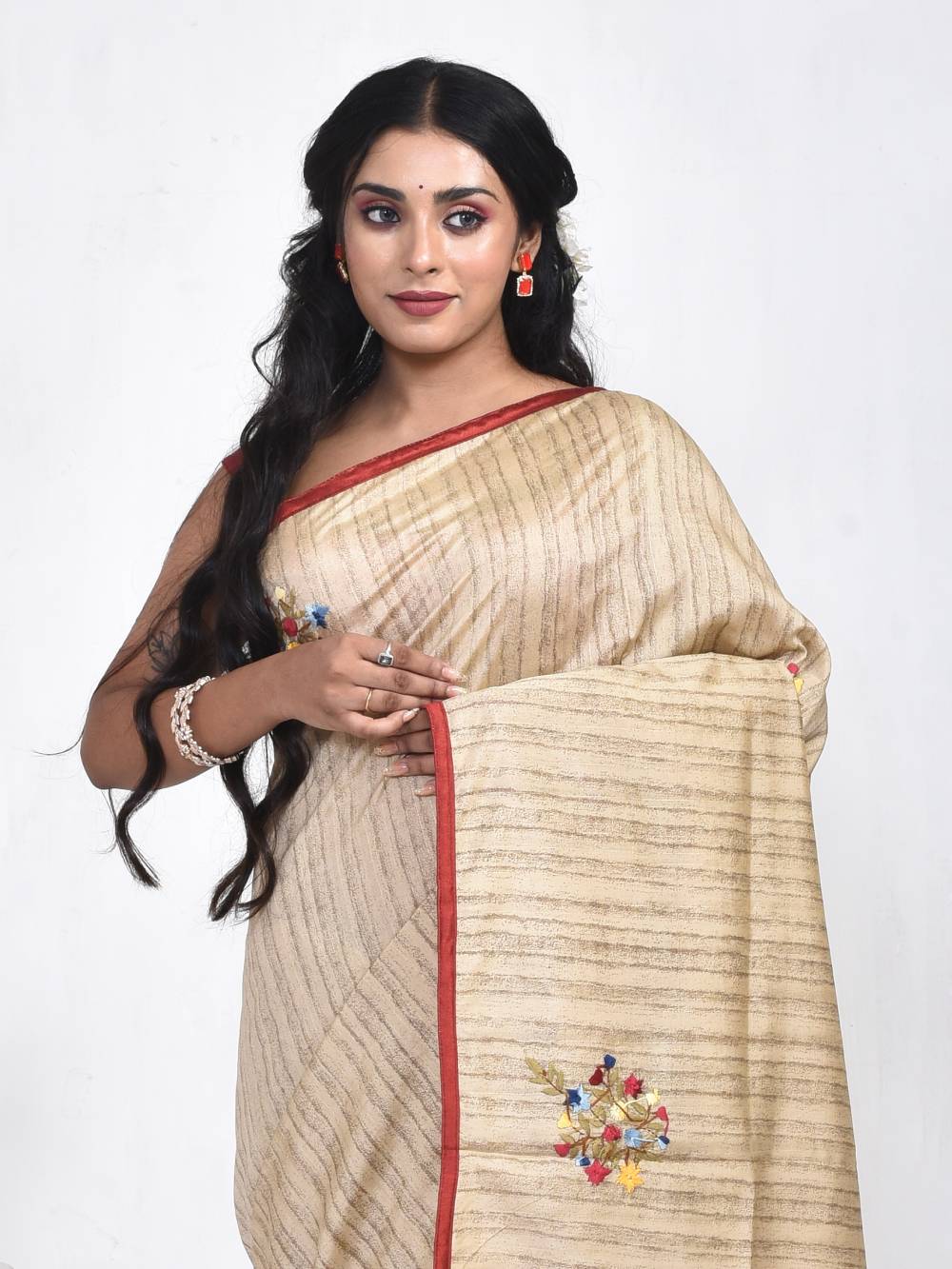 Cream Semi Tussar Hand Embroidered Saree - Image 6