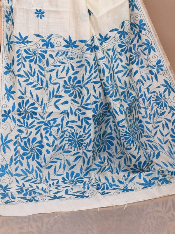 Off-White Floral Semi Tussar Kantha Stitch Saree - Image 7