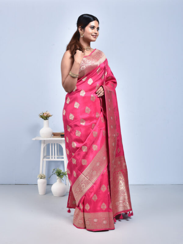Fuchsia Pink Traditional Design Banaras Katan Silk Saree - Image 3