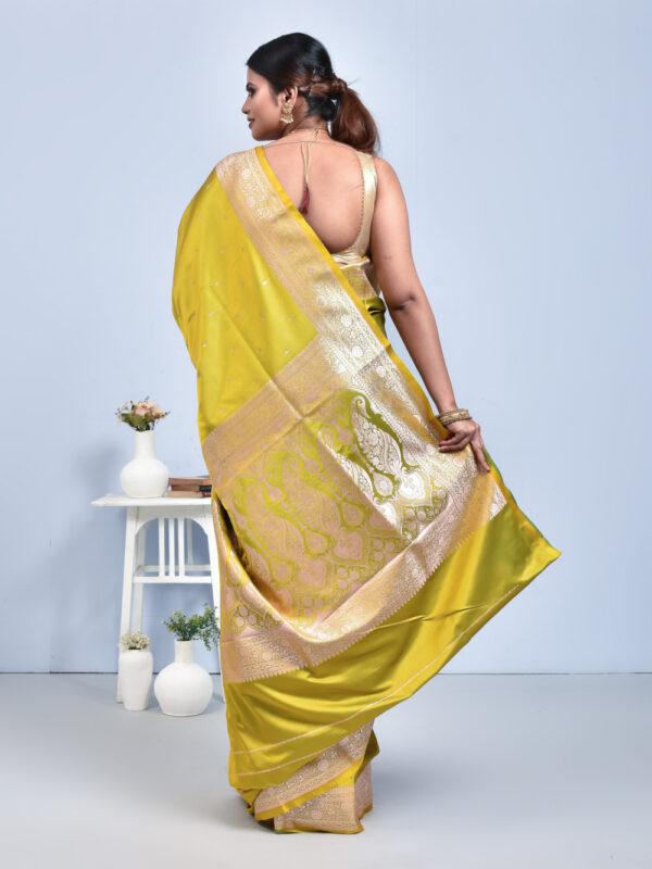 Henna Green Butta Design Banaras Katan Satin Silk Saree - Image 2