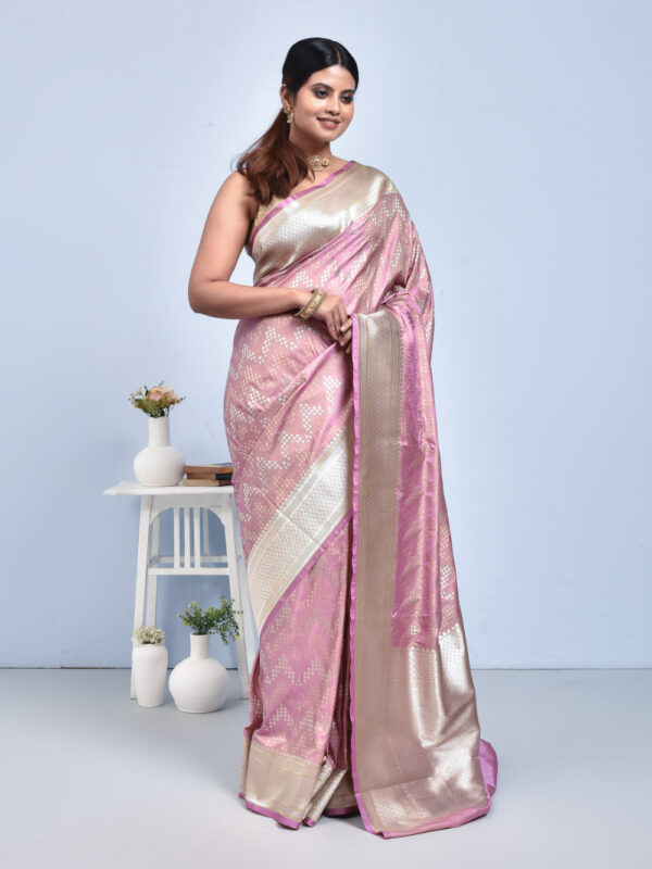 Lilac Zig Zag Design Banaras Katan Satin Silk Saree - Image 3