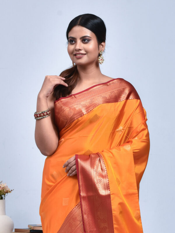 Golden Yellow Hand Woven Kanjeevaram Silk Saree with Red Border - Image 5