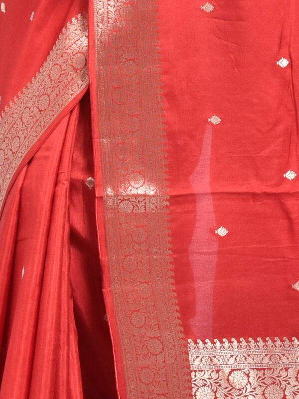Red Butta Design Banaras Katan Silk Saree - Image 6