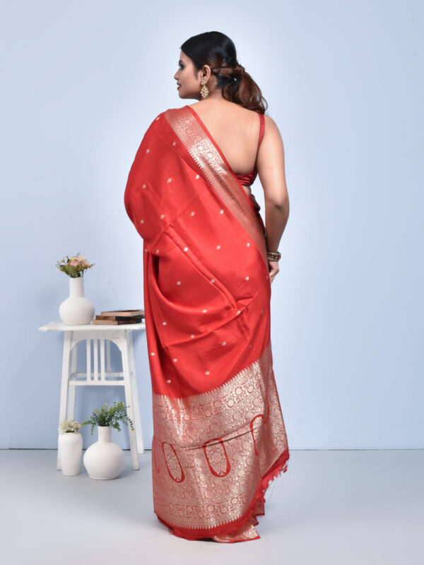 Red Butta Design Banaras Katan Silk Saree - Image 2