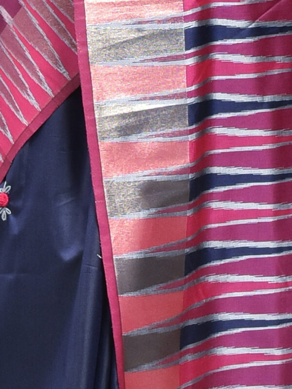 Navy Blue Floral Hand Embroidered Printed Semi Silk Saree - Image 7