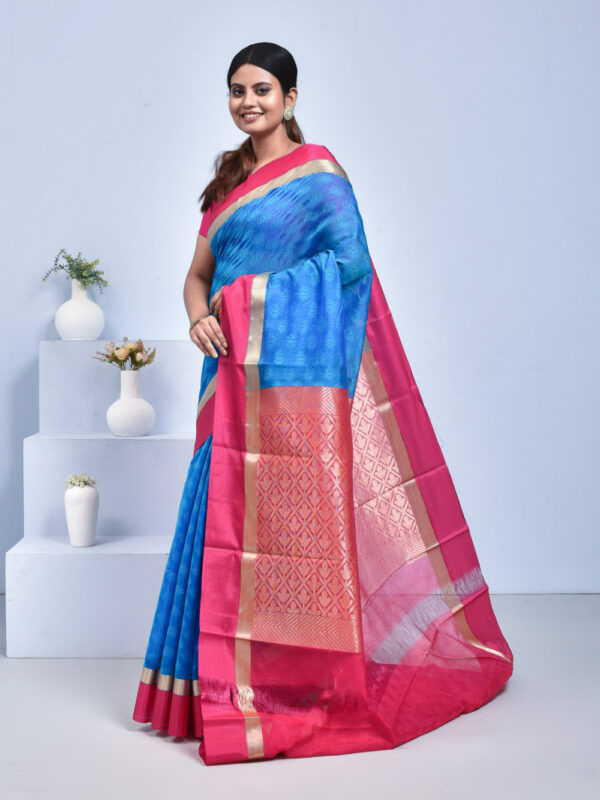 Blue & Pink South Cotton Saree with Floral Zari Design - Image 4