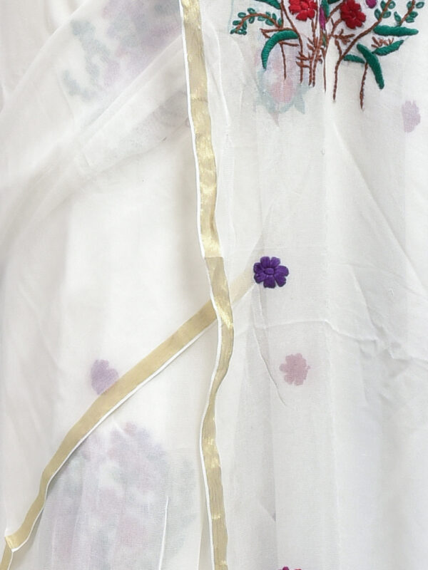 White Floral Hand Embroidered Georgette Saree - Image 7