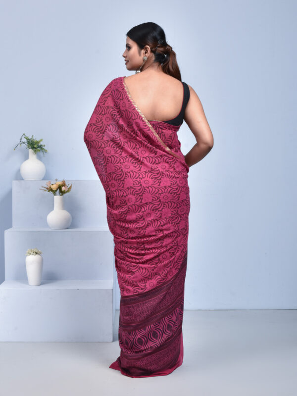Fuchsia Pink Floral Printed Georgette Saree - Image 2
