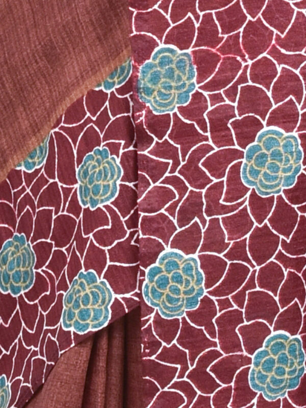 Maroon Floral Printed Semi Silk Saree - Image 6