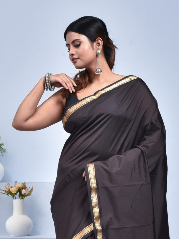 Black Hand Woven Kanjeevaram Silk Saree - Image 5