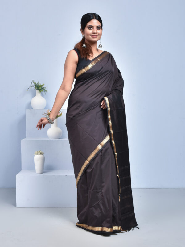Black Hand Woven Kanjeevaram Silk Saree - Image 3