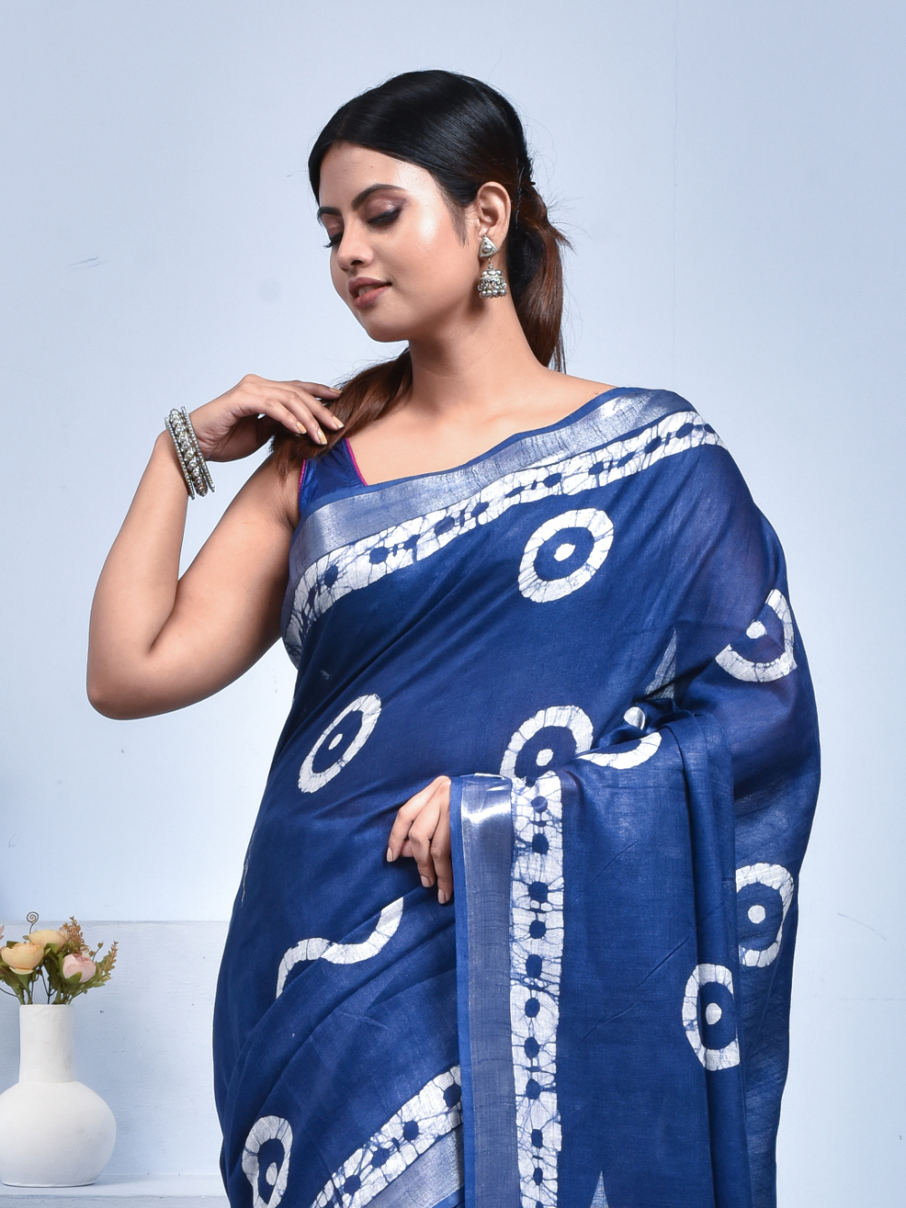 Navy Blue Batik Print Bhagalpur Linen Saree - Image 5