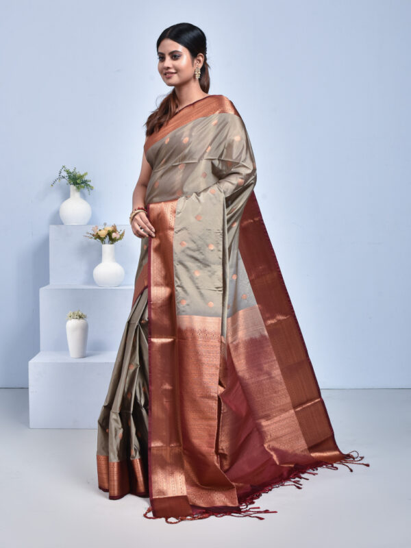 Gray Hand Woven Kanjeevaram Silk Saree with Brick Red Border - Image 4