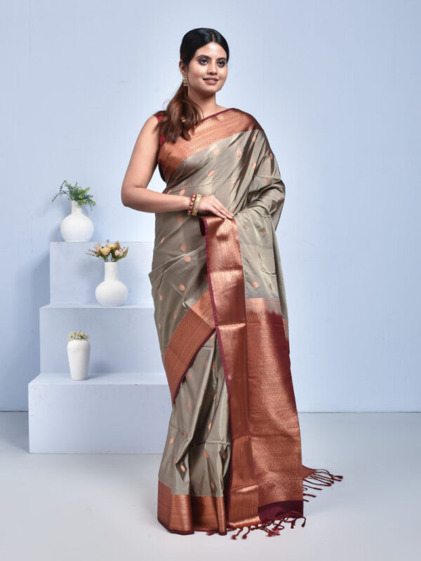 Gray Hand Woven Kanjeevaram Silk Saree with Brick Red Border - Image 3