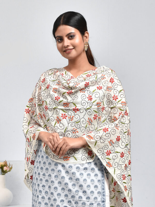 Off White Pure Silk Periwinkle Design Hand Embroidered Dupatta - Image 4