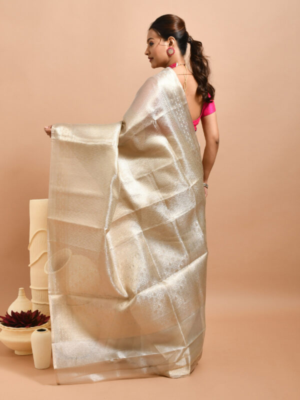 Silver Geometric Design Banaras Tissue Silk Saree - Image 2