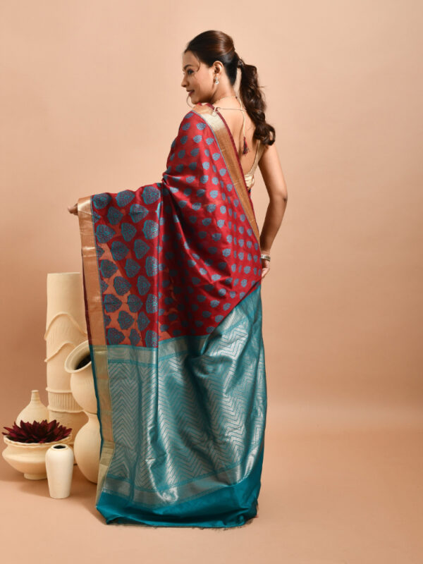 Maroon Paisley Design Manipuri Semi Silk Saree - Image 2