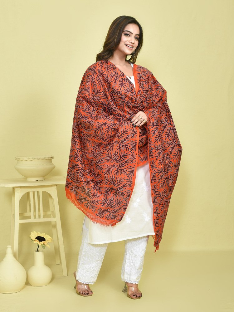 Crimson Red Kantha Hand Embroidered Pure Silk Dupatta with Blooming Floral Design - Image 3